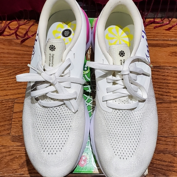 Shoes - Picture 3 of 7